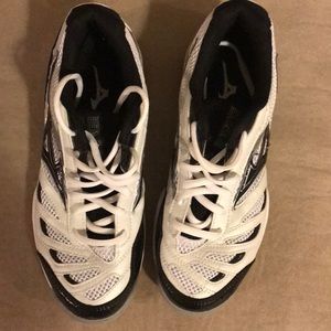 Mizuno Volleyball Shoes - New never been worn